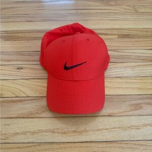 Men’s Nike Red Golf Hat